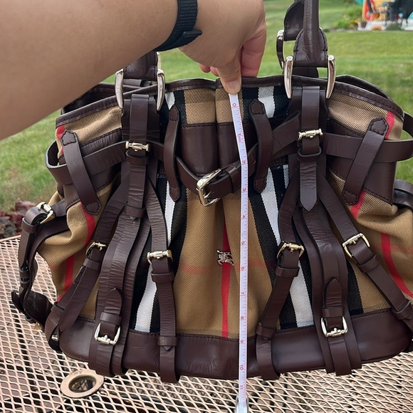 Pre-owned available
Exterior Color
Brown
Pattern
Checkered - Picture 8 of 10